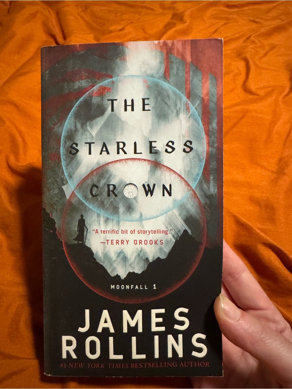 The Starless Crown (Black/Red) - Paperback Novel